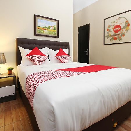 יוגיאקרטה Oyo 572 Omah Gedongkuning Syariah Homestay מראה חיצוני תמונה